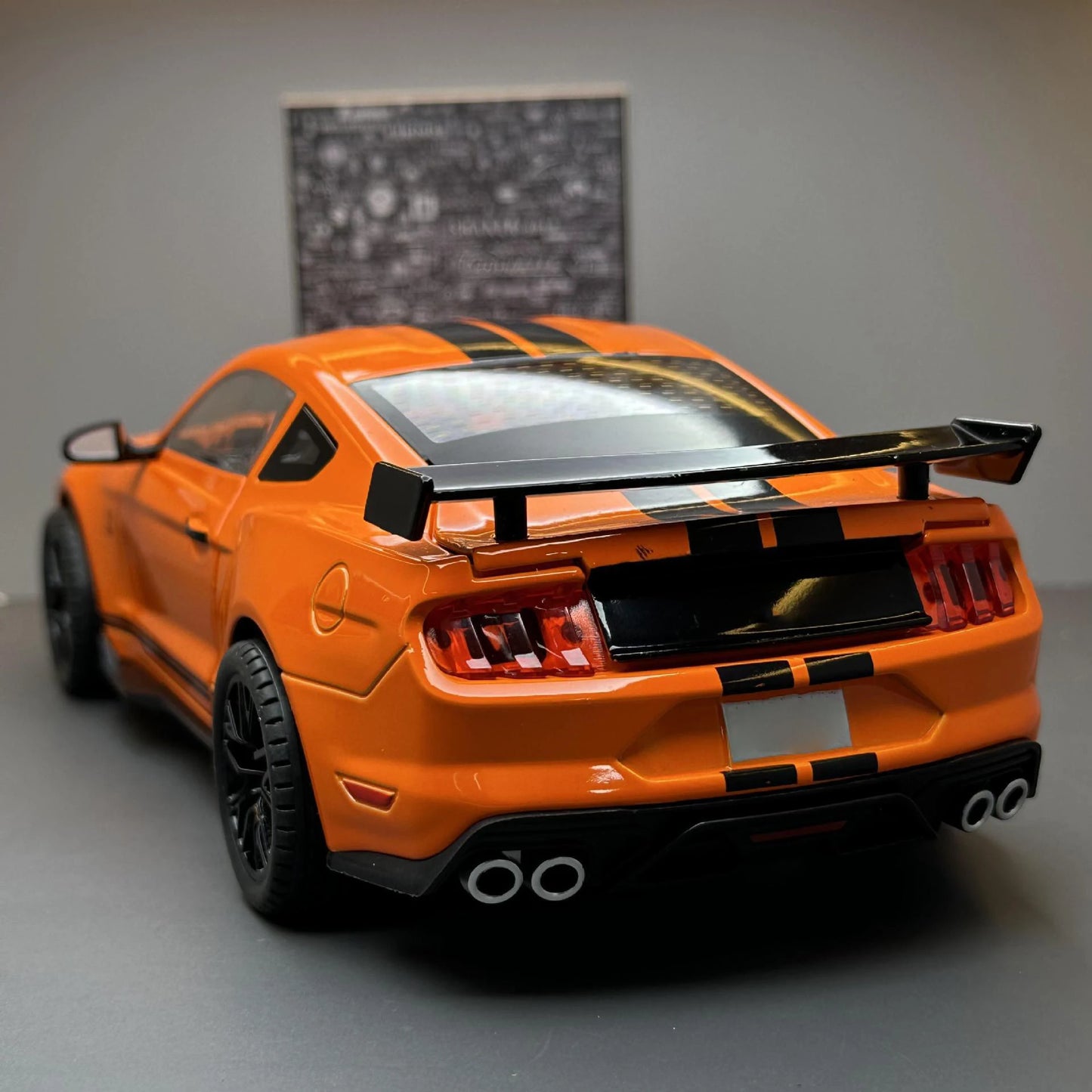 Ford Mustang GT500 1:18