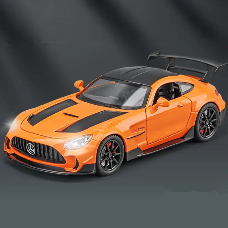 Mercedes Benz GT-R 1:24