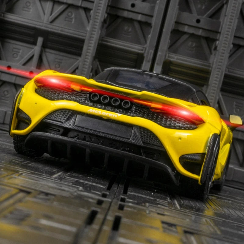 McLaren 765 LT 1:24