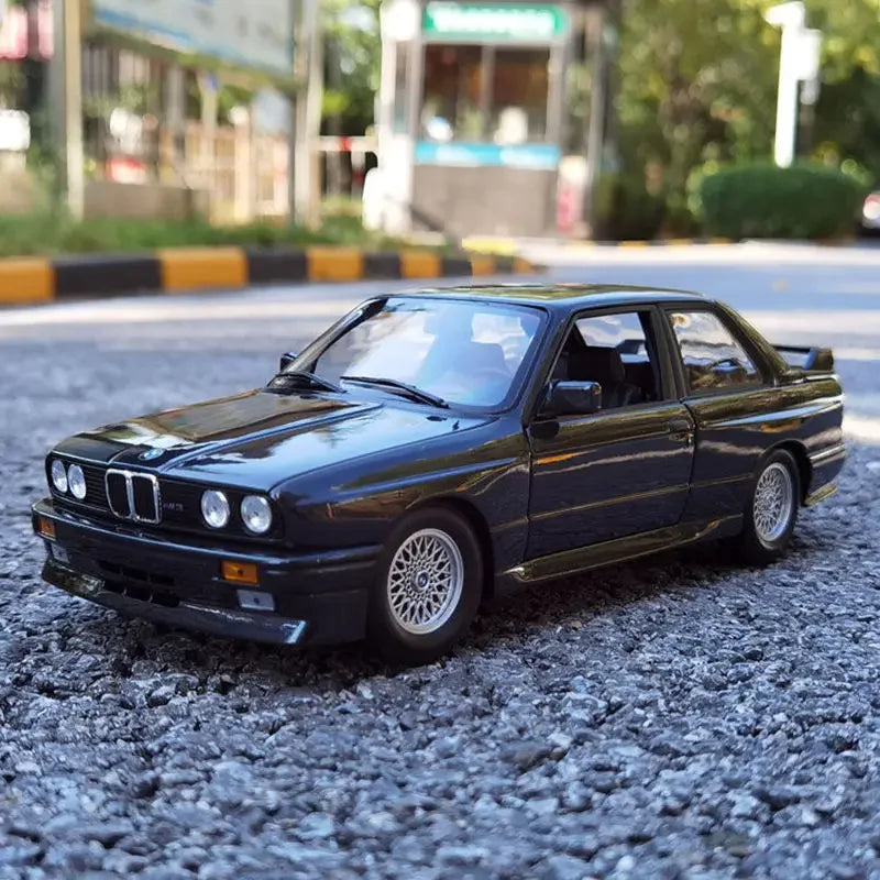 BMW 1988 M3 1:24