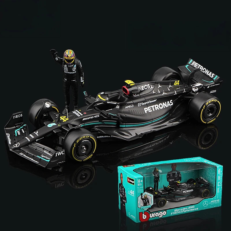 Mercedes W14 with Driver 2023 F1 Racing Bburago 1:24